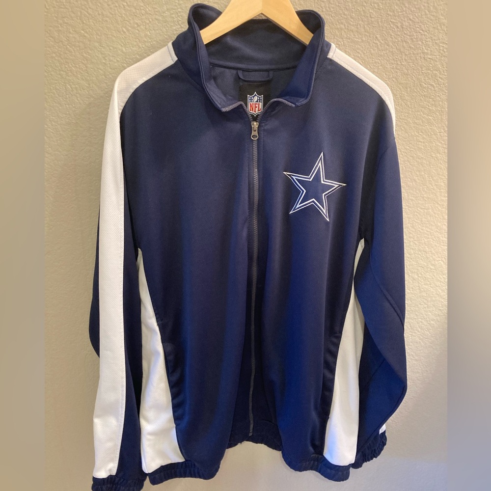G111 NFL Dallas Cowboys Navy and White zip up Jacket, size XL